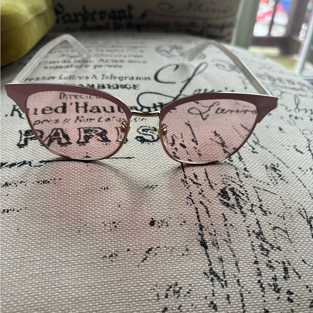 Gucci Pink Cat-Eye Glasses